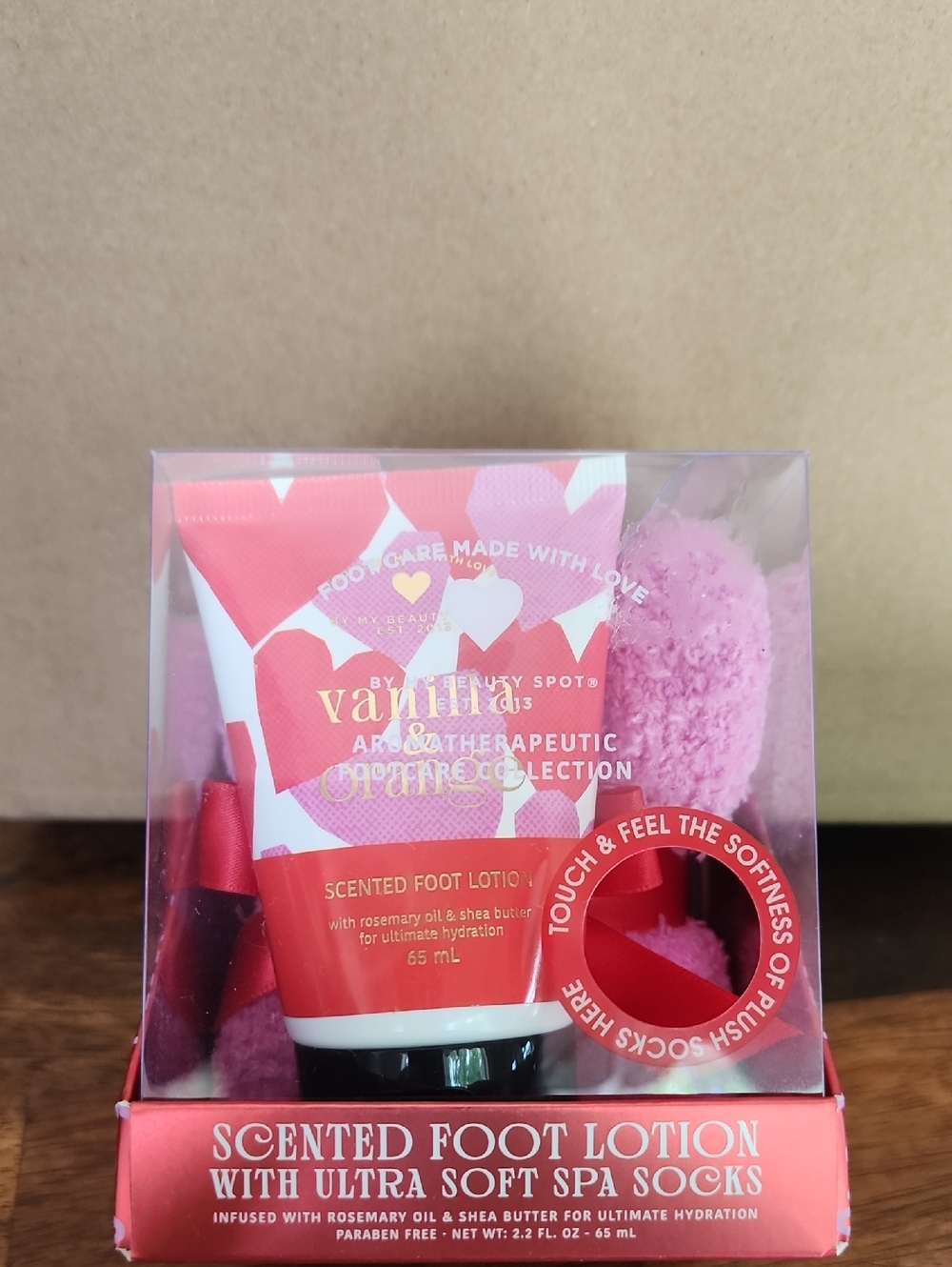 Vanilla & orange Scented Foot Lotion with Ultra Soft Pink Spa Socks